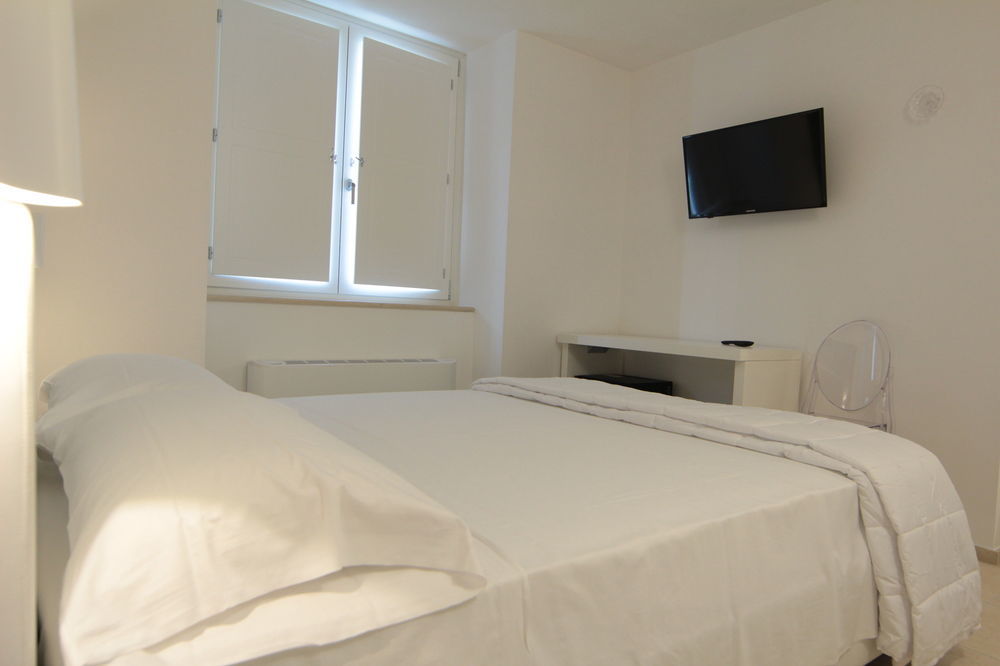 Lamia Room Rentals Матера Экстерьер фото